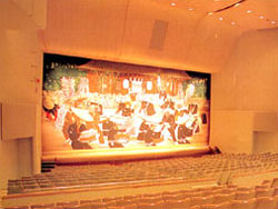 栂文化会館　ホールの写真