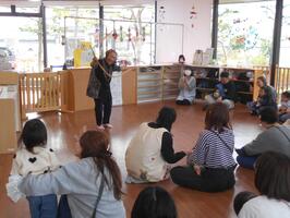 南京玉すだれの様子