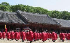 韓国の宗廟祭祀の写真