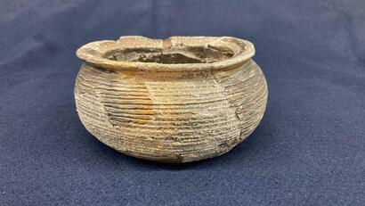 ベトナム焼締陶器建水（SKT787出土）の画像