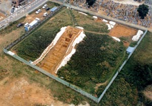 平成11年発掘調査時の土塔