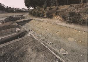 ニサンザイ古墳の橋の痕跡