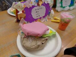 おいしそうなフィッシュバーガーの完成