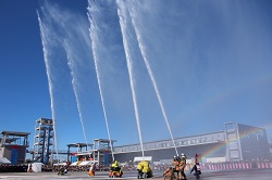 一斉放水の様子