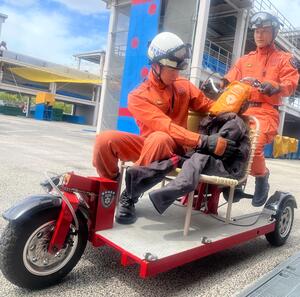 レスキューバイク走行写真