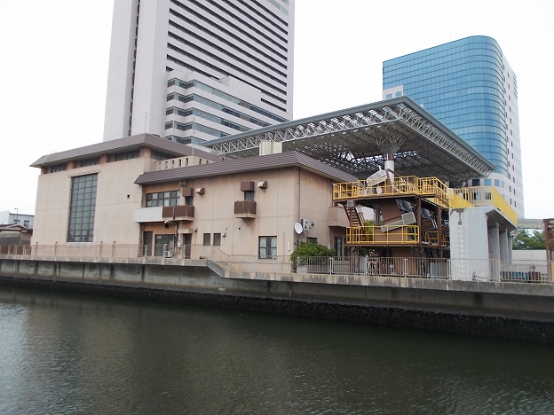 内川排水機場の全景写真