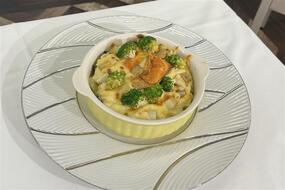 茎まで使うよ、北海道風ポテブロサーモンドリア　写真