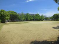 八田荘公園広場画像