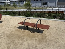健康遊具（あん馬ベンチ）の写真