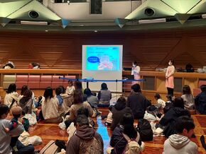 保健センター「歯のお話」の様子