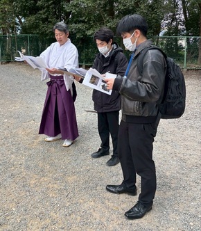 大鳥大社への取材の様子