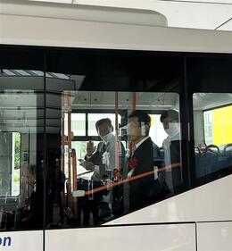 SMI都心ライン実証実験出発式及び試乗会