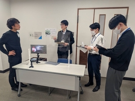 字幕表示システム視察