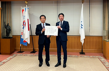 コーナン商事株式会社への感謝状贈呈式の画像