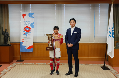 第25回全日本中学生女子ソフトボール大会優勝川端理央選手による表敬訪問の画像