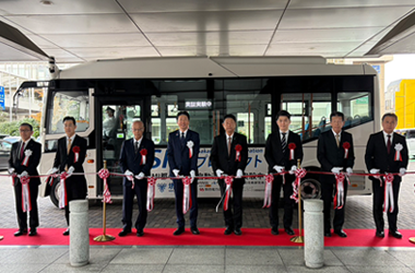SMI都心ライン実証実験出発式及び試乗会の画像