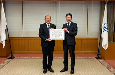 三宝株式会社様への感謝状贈呈式の画像