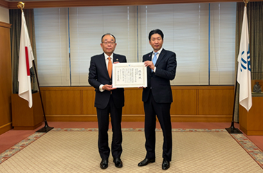 大阪信用金庫様への感謝状贈呈式の画像