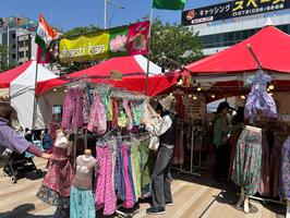 販売