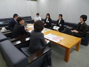 表敬の様子の写真