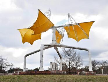 優秀賞　公園モニュメント　風のあいさつ1